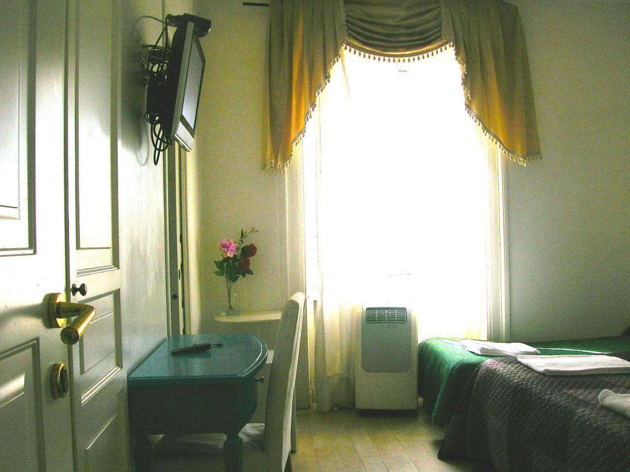 Light Inn Affittacamere Ρώμη Εξωτερικό φωτογραφία