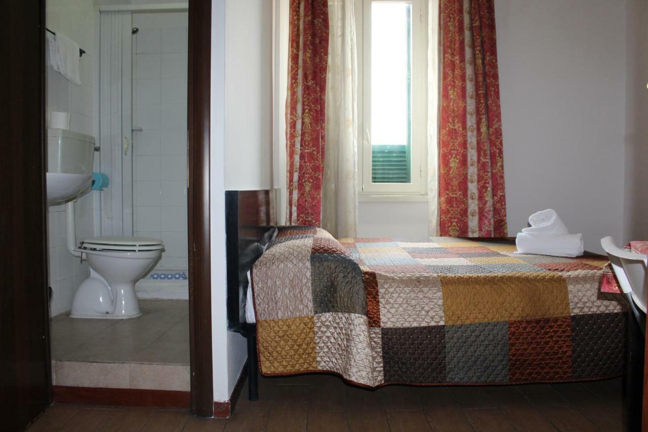 Light Inn Affittacamere Ρώμη Εξωτερικό φωτογραφία